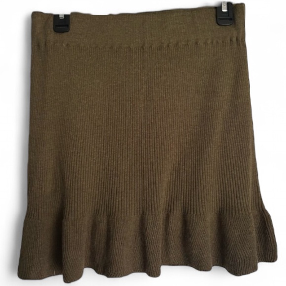 Stitches & Stripes Dresses & Skirts - STITCHES & STRIPES Ribbed Knit Flounce Hem Mini Skirt Academia Schoolgirl | Sz M